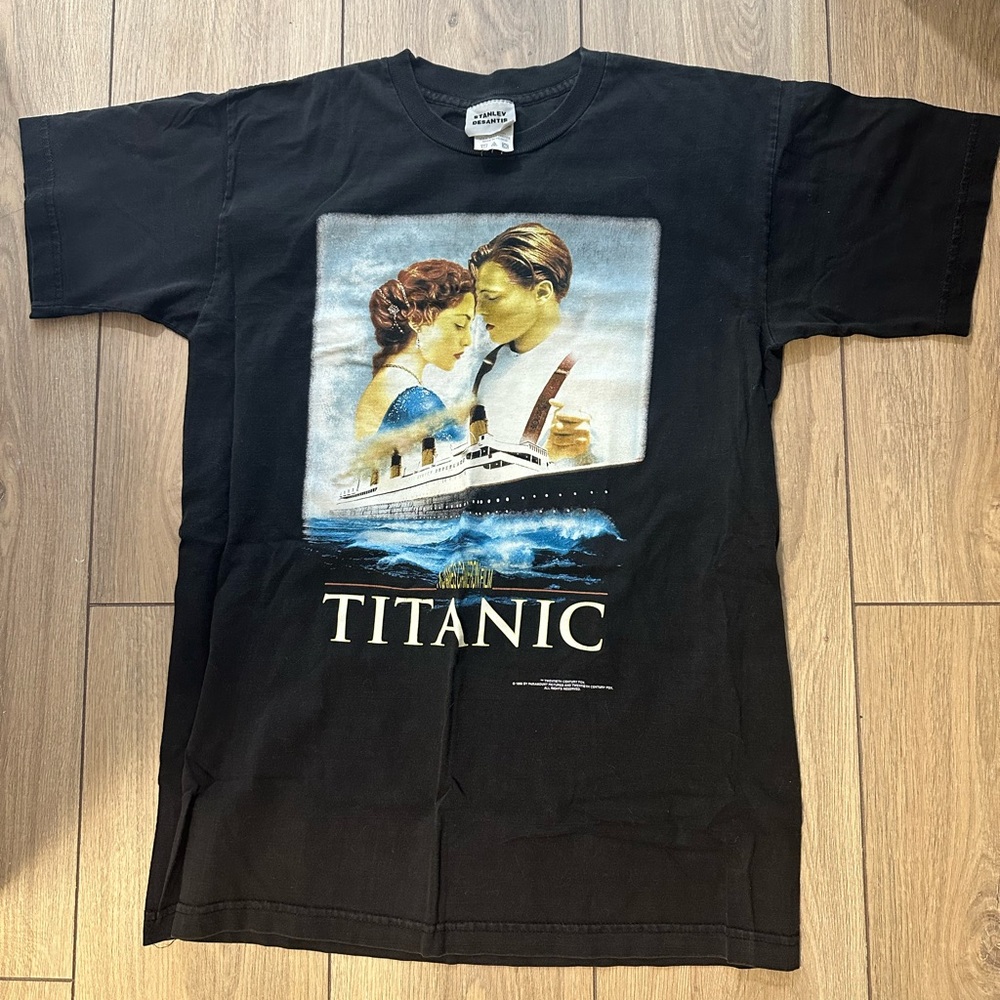 Vintage Stanley Desantis Titanic shirt